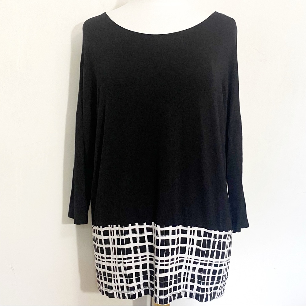 Chico’s Black and White Color Block Lagen Look Women's Top L (Chico’s size 2)